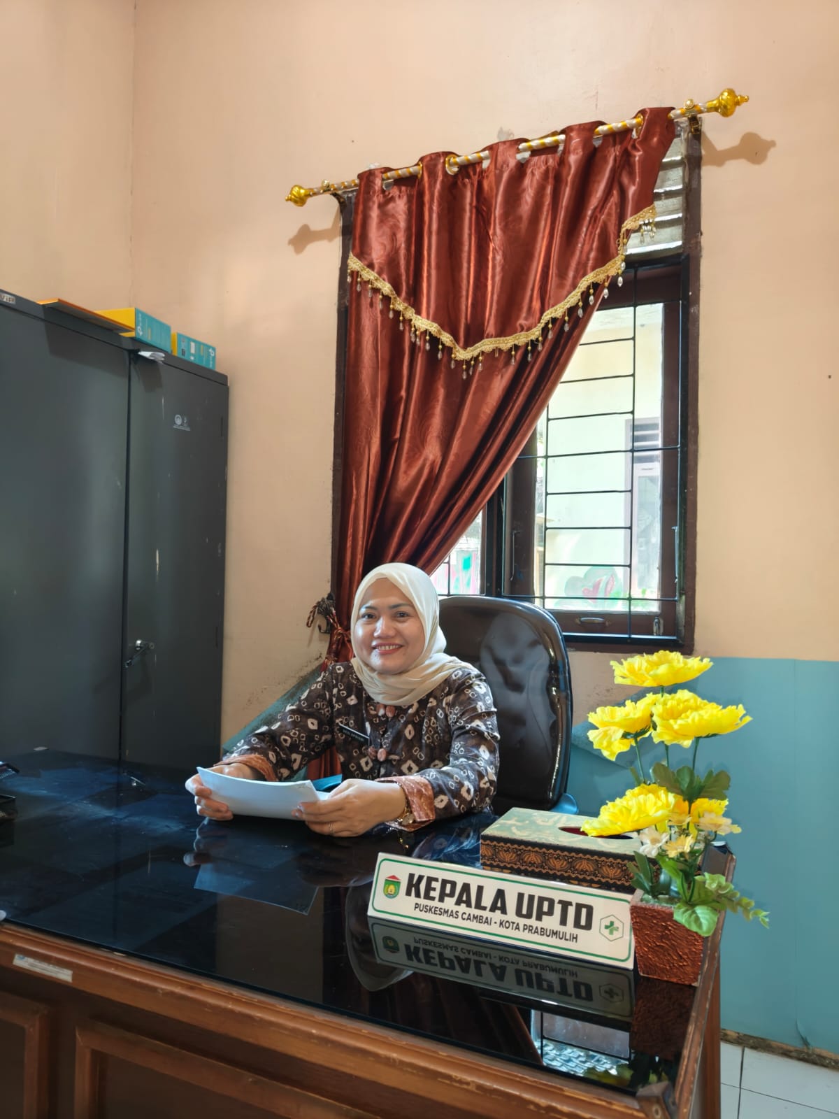 Kanan - Kepala Puskesmas Cambai