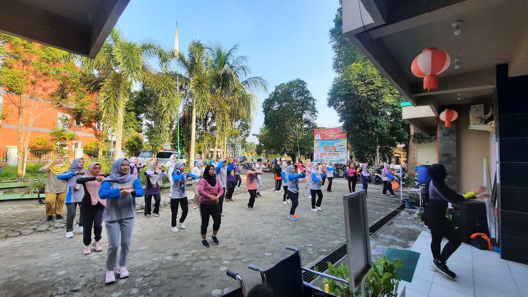 Giat senam bersama di UPTD Puskesmas Cambai - (Ada 1 foto)